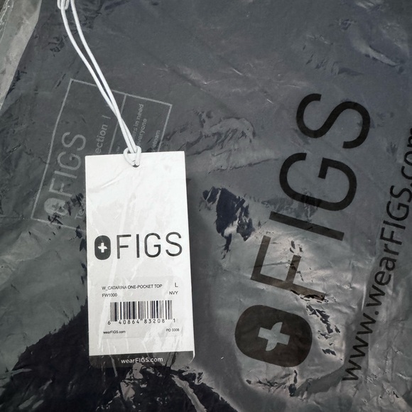 FIGS Large Navy Scrub Top - Picture 3 of 3